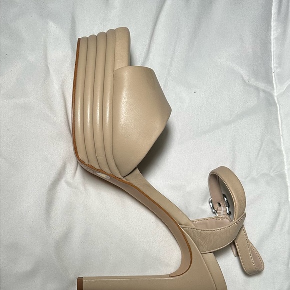 Gianni BINI nude colored platform heels - Picture 6 of 10